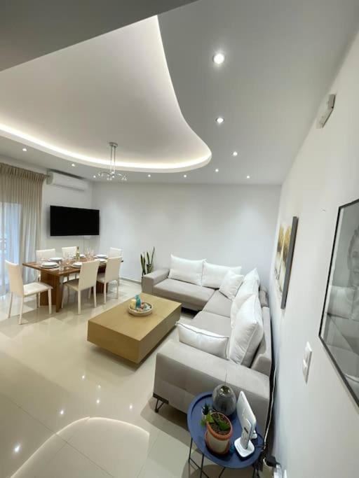 The Cosy Nest - Breakfast Lncluded Apartment Rhodes City Bagian luar foto